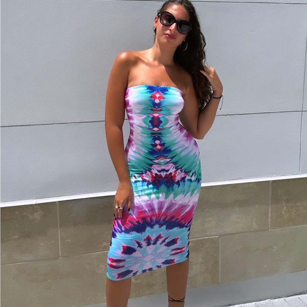 💕.Brand New! Gorgeous Tie Die Bodycon Mini Dress - Picture 5 of 7